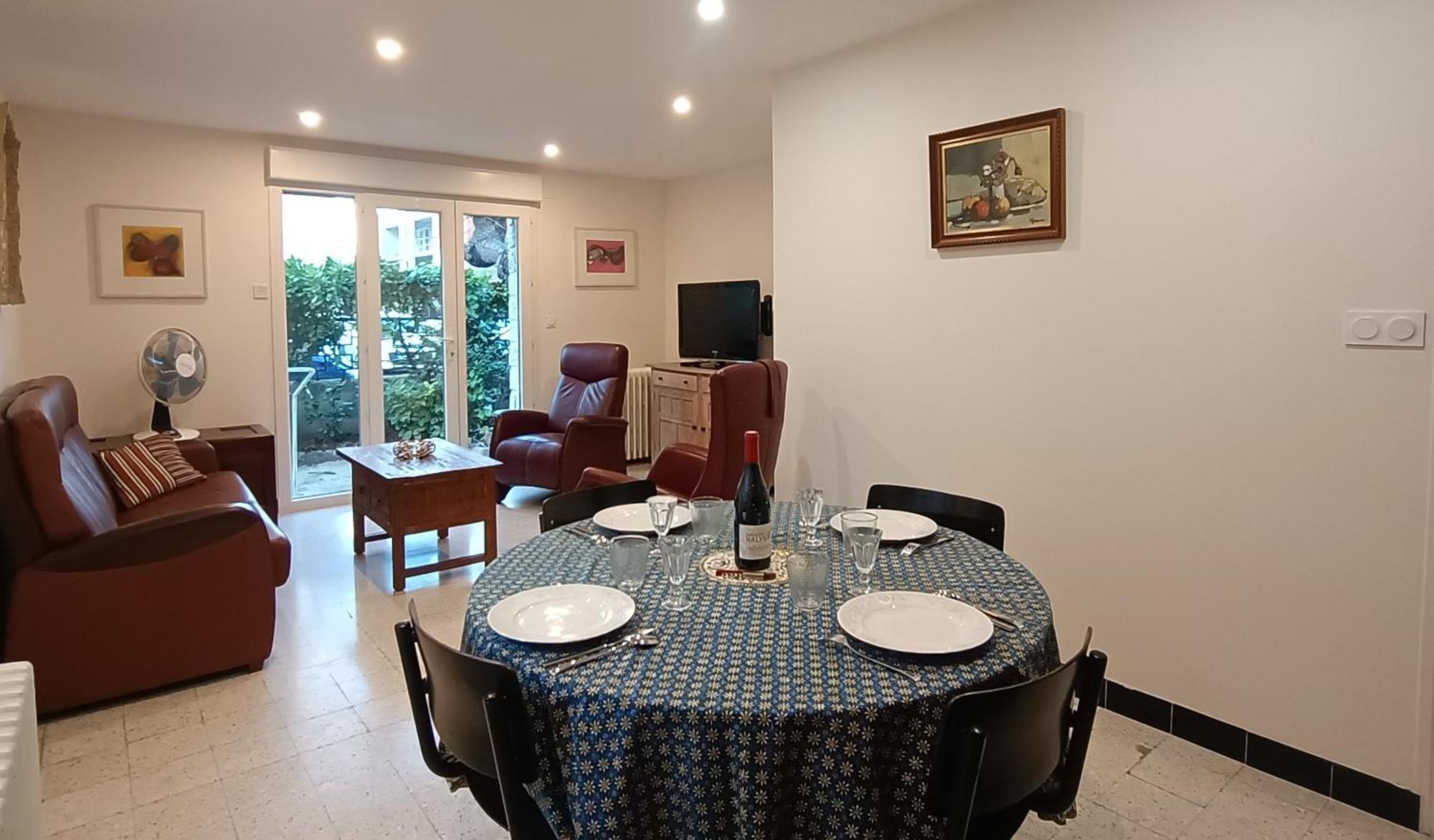Grand Appartement, 2 Chambres Et Jardin Nîmes Kültér fotó